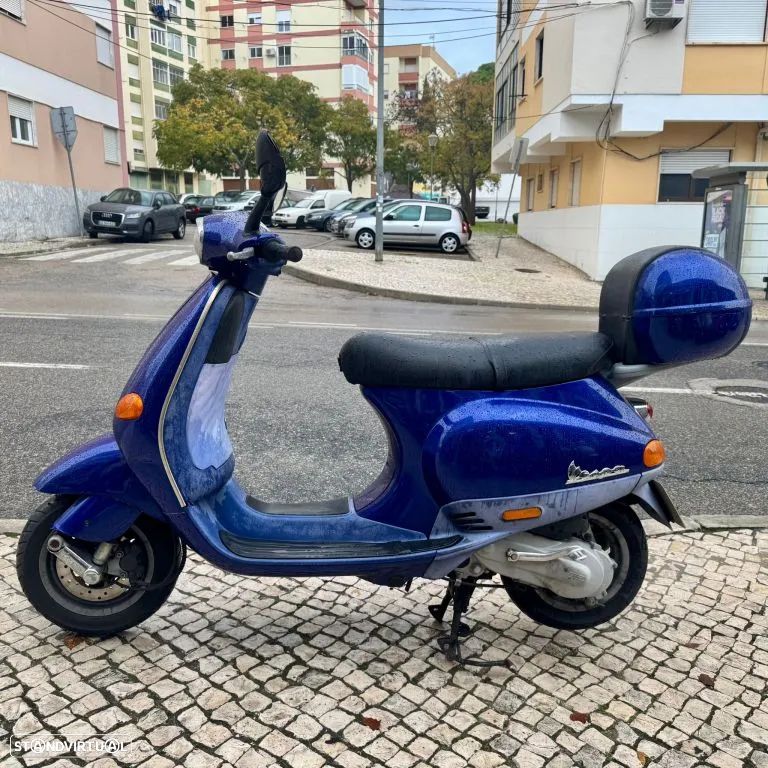 Piaggio Vespa 50 ETZ - 4
