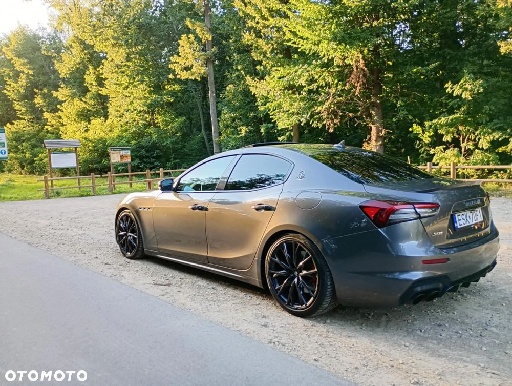 Maserati Ghibli - 12