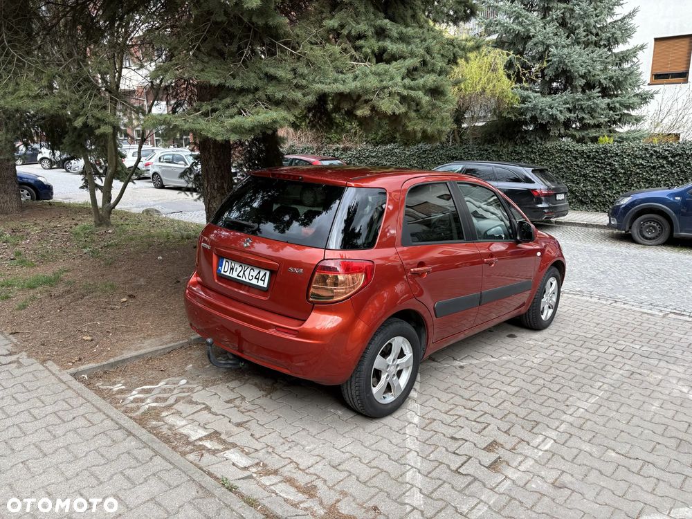 Suzuki SX4 1.6 Premium - 3