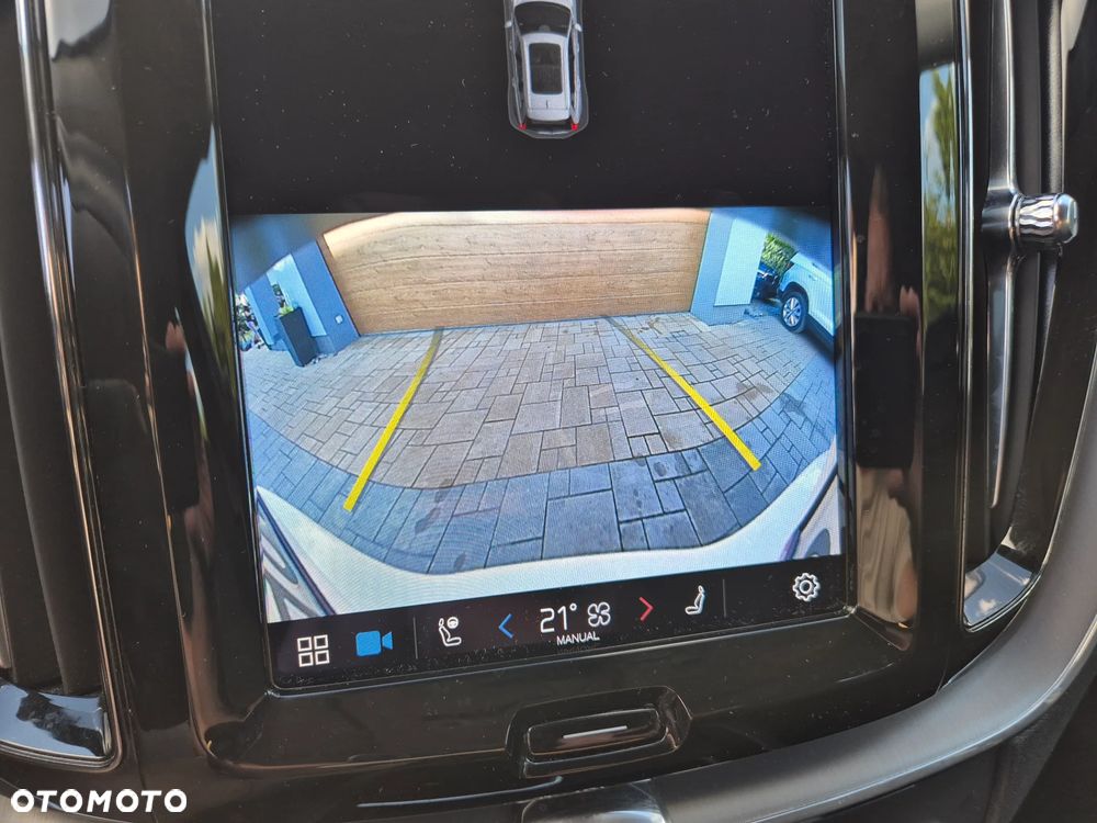 Volvo XC 60 B4 D Momentum Pro - 10
