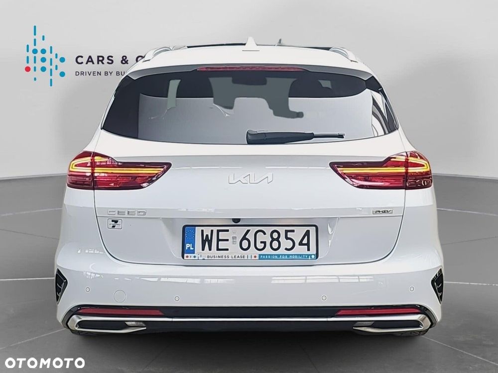 Kia Ceed 1.6 GDI PHEV L DCT - 26
