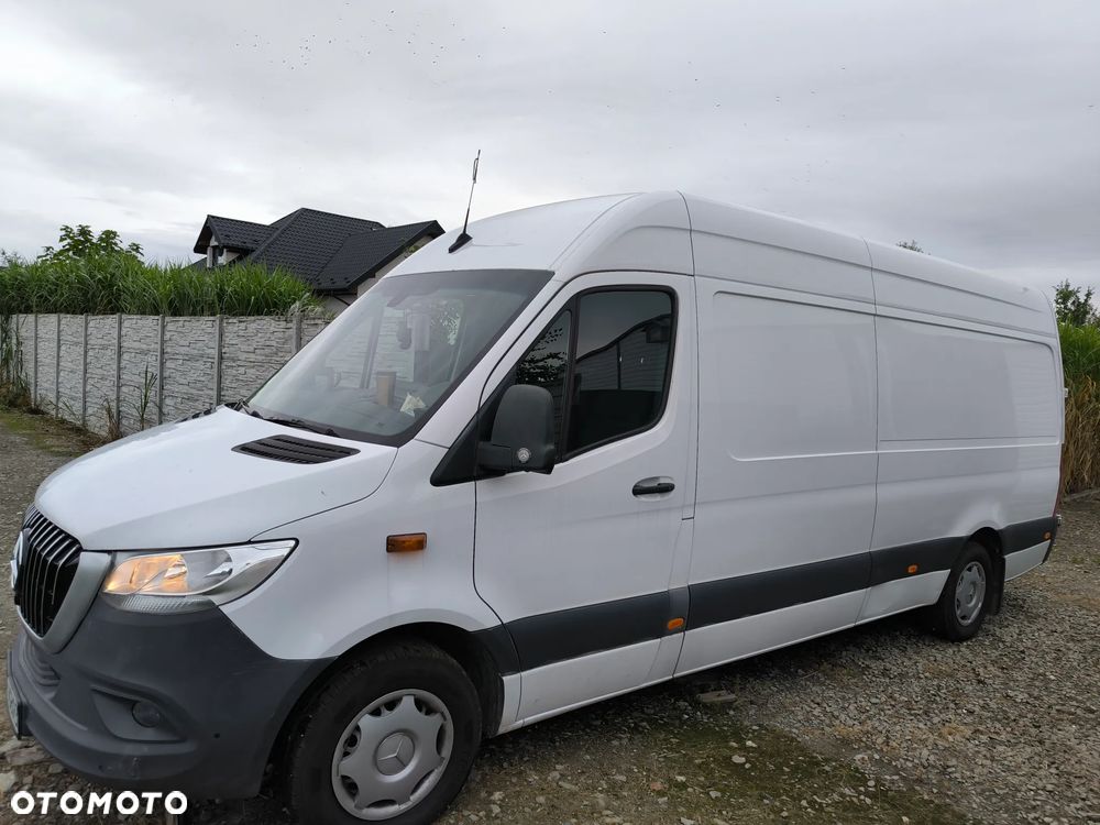 Mercedes-Benz Sprinter - 2