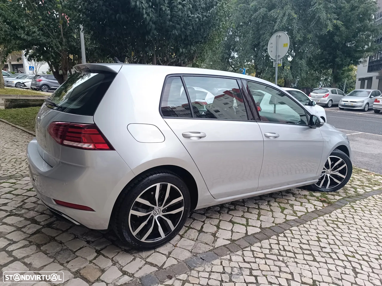 VW Golf 1.6 TDI Confortline - 3