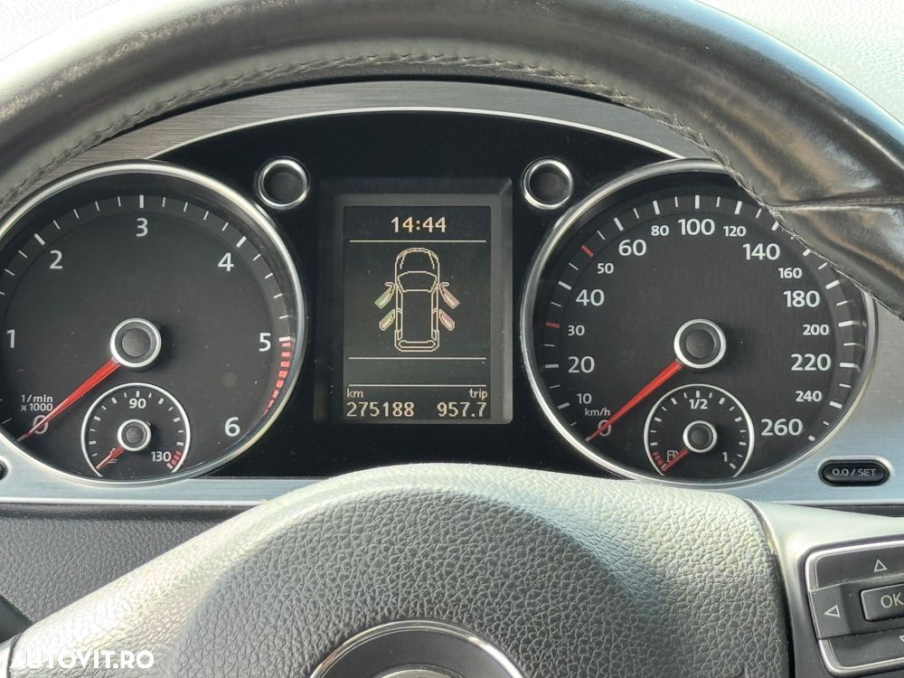 Volkswagen Passat - 9