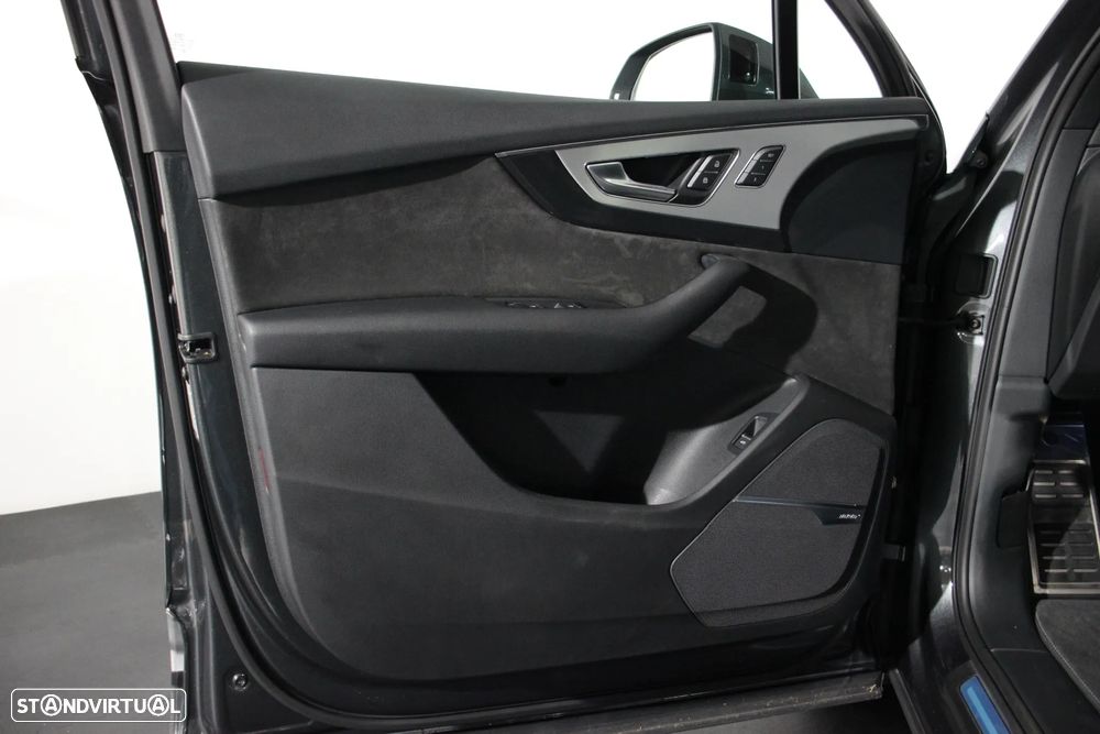 Audi Q7 3.0 TDI quattro S-line Tiptronic 7L - 5