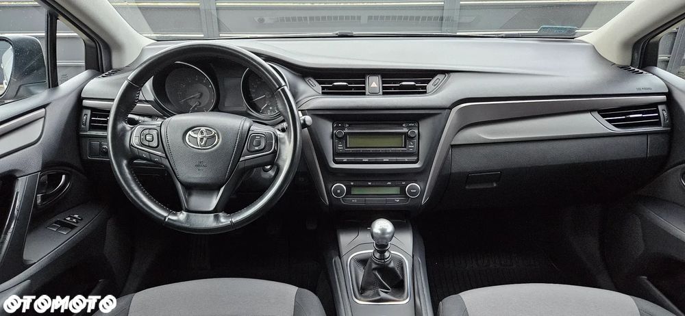 Toyota Avensis 1.8 Active - 6