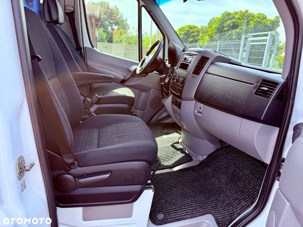 Mercedes-Benz SPRINTER 516 - 11