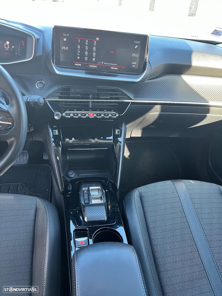Peugeot 2008 1.2 PureTech Allure Pack EAT8 - 11
