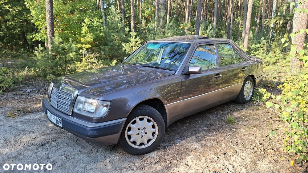 Mercedes-Benz W124