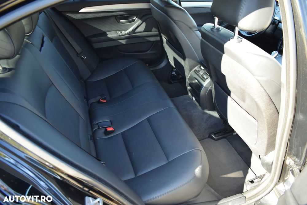BMW Seria 5 525d Sport-Aut. - 13
