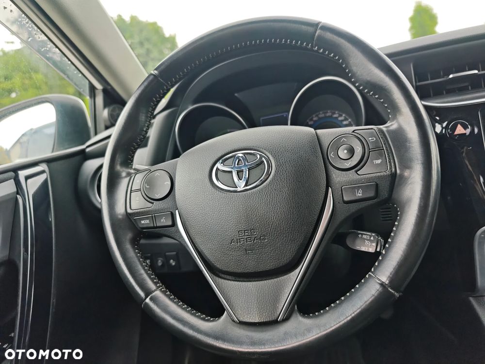Toyota Auris 1.8 HSD Prestige NAVI - 17