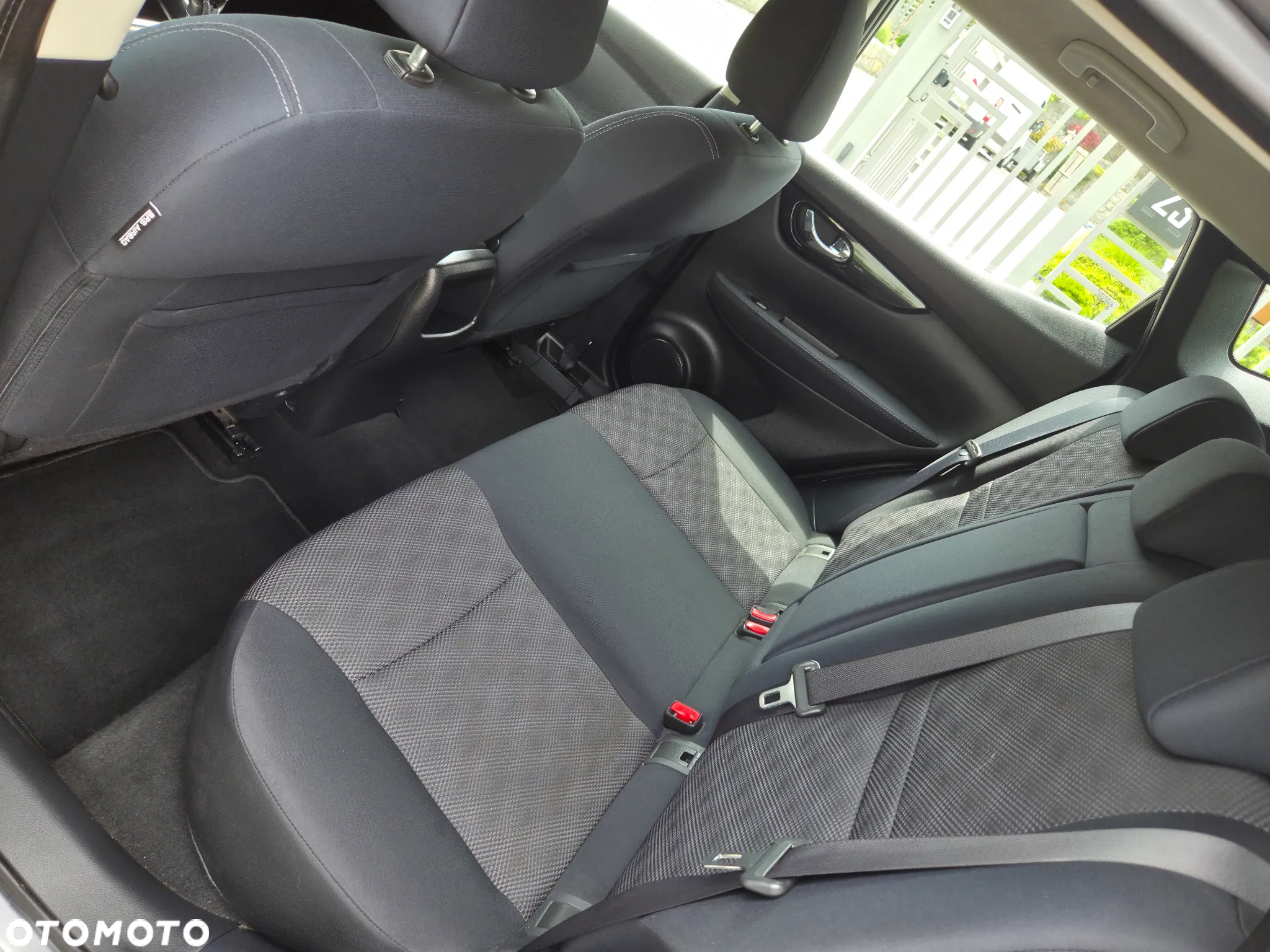 Nissan Qashqai 1.2 DIG-T N-Connecta - 14