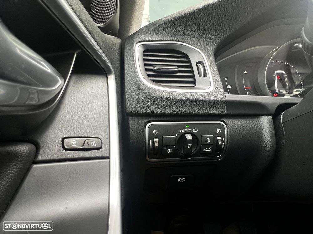 Volvo S60 2.0 D3 Summum - 36
