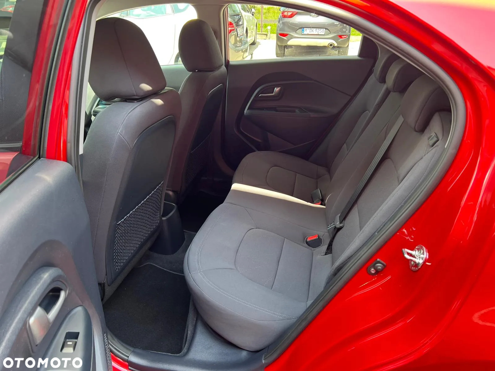 Kia Rio 1.4 L - 16