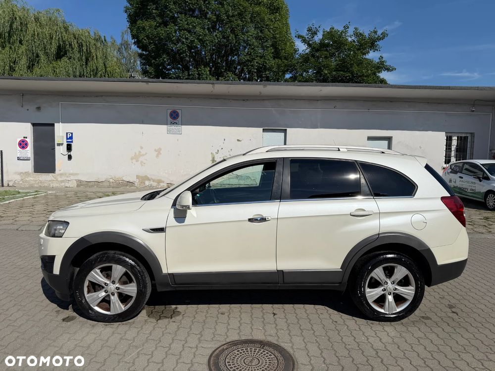 Chevrolet Captiva 2.2 D LT FWD - 2