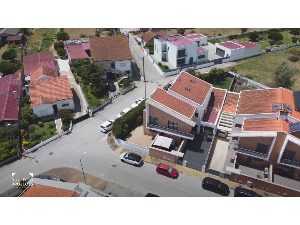 Moradia Isolada T4 Triplex Venda Coimbra - Grande imagem: 3/60