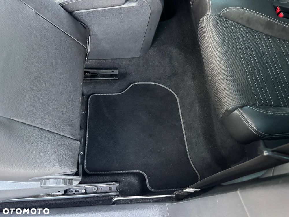 Volkswagen Scirocco - 21