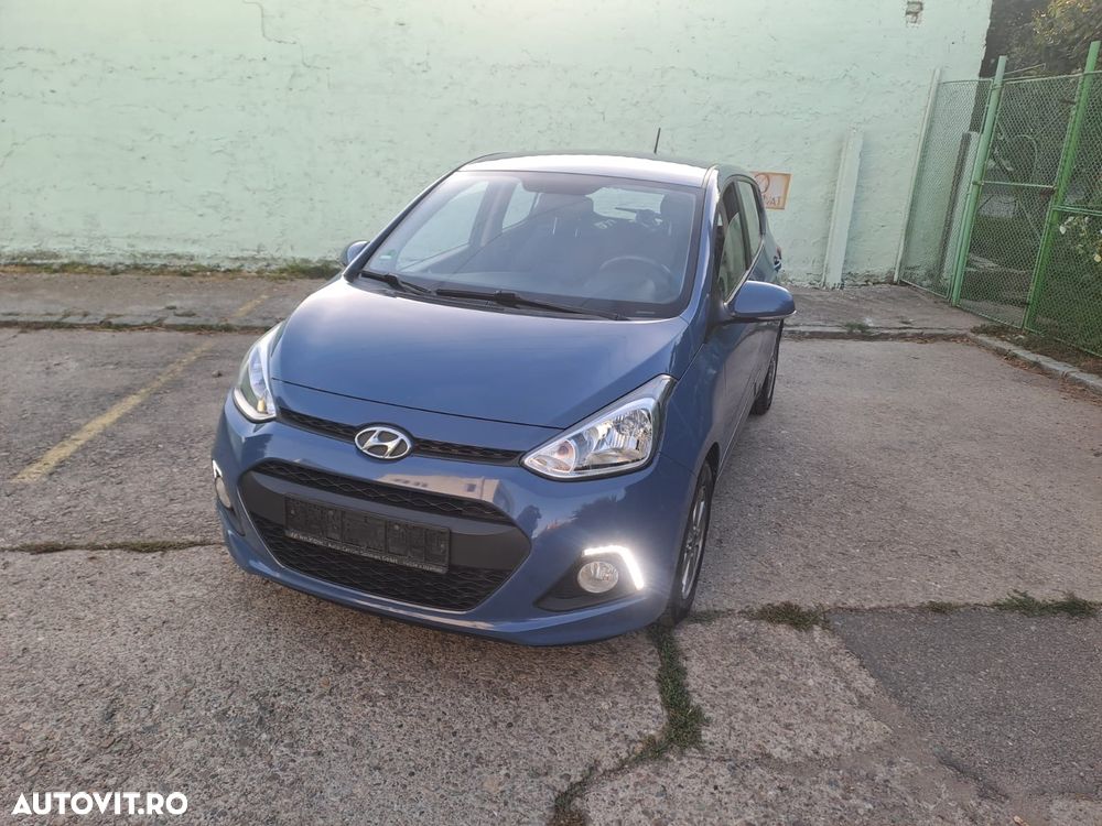 Hyundai i10 1.0 Fifa World Cup Edition - 8