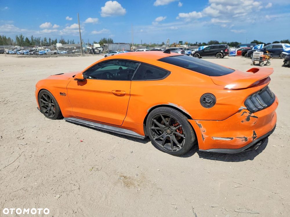 Ford Mustang - 2