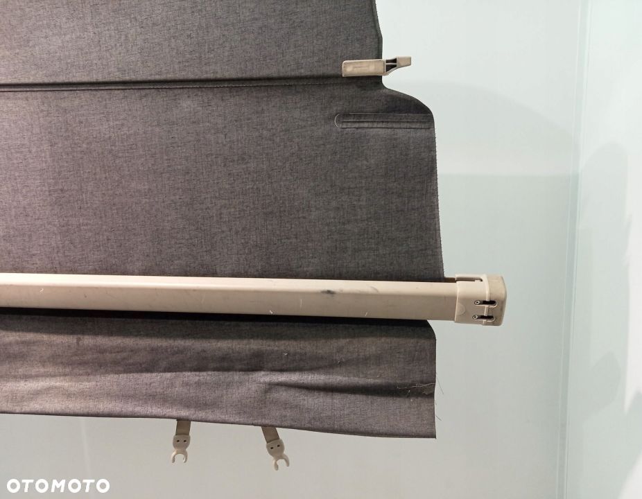 ROLETA BAGAŻNIKA TOYOTA LAND CRUISER 150 JASNA 5D - 3