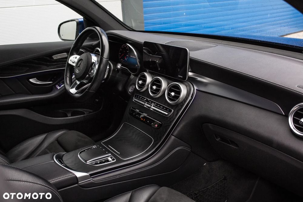 Mercedes-Benz GLC - 12
