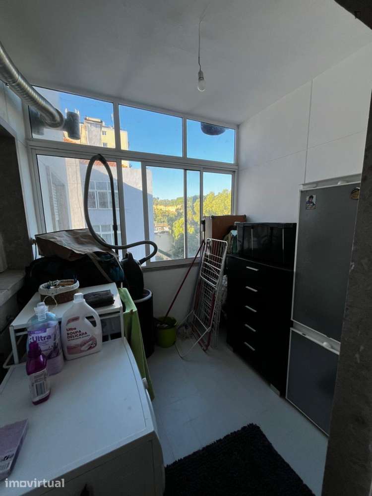 Quarto - localizado em Roma-Areeiro Lisbon - Grande imagem: 4/10