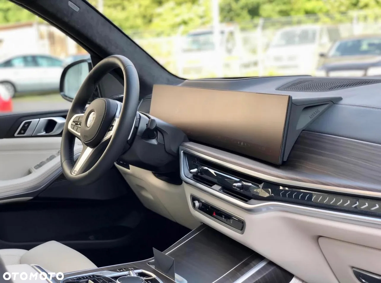 BMW X7 - 10