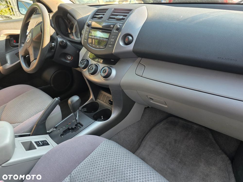 Toyota RAV4 2.4 VVT-i Sport - 8