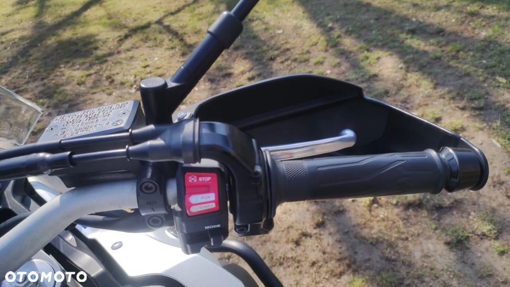 Yamaha Super Tenere - 16