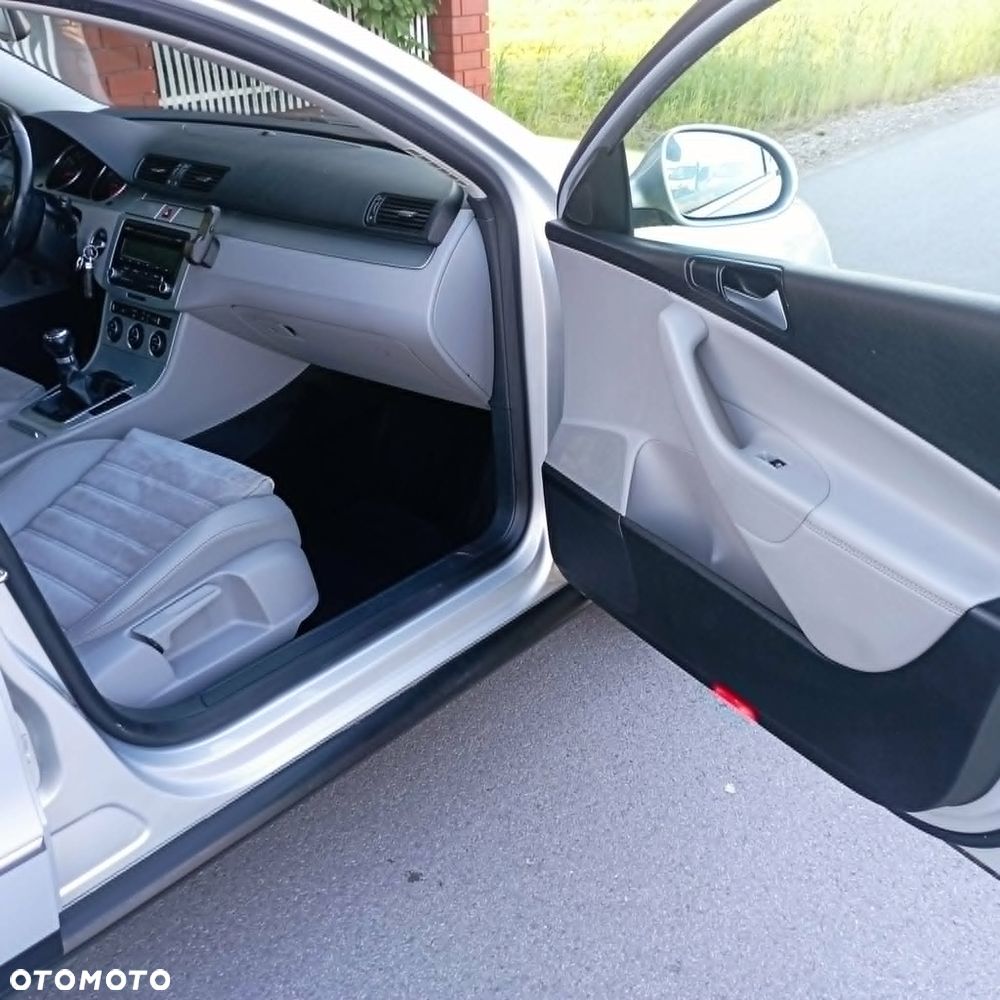 Volkswagen Passat 1.8 TSI Comfortline - 11