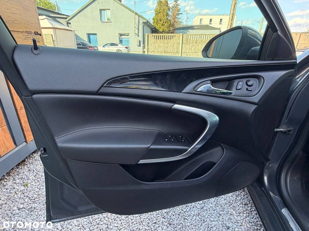 Opel Insignia - 16