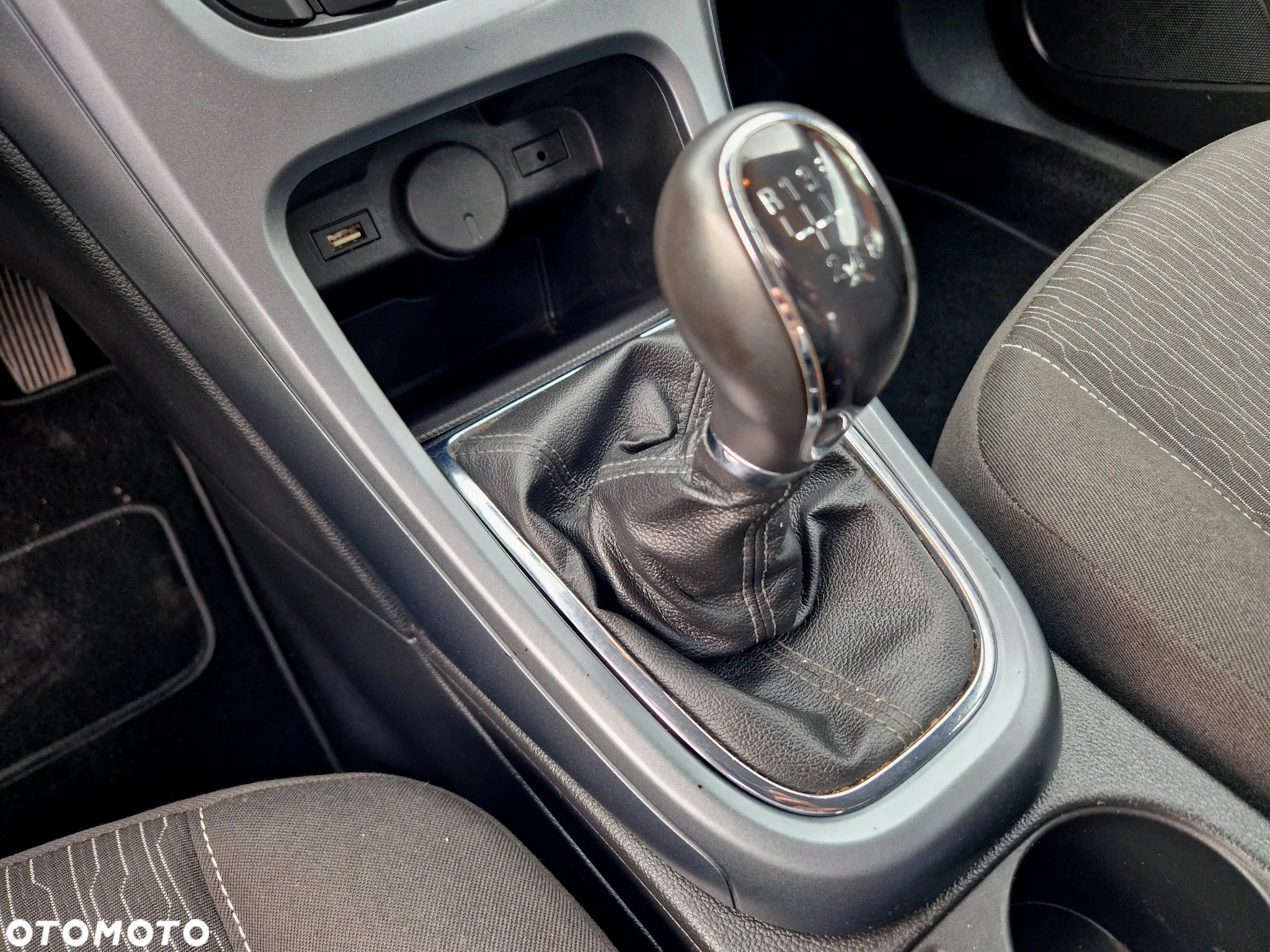 Opel Astra 1.4 Turbo Color Edition - 20