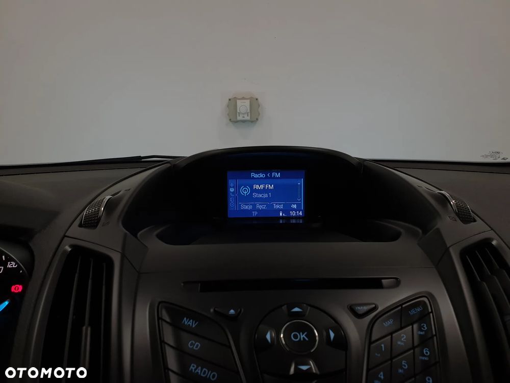 Ford Kuga - 36