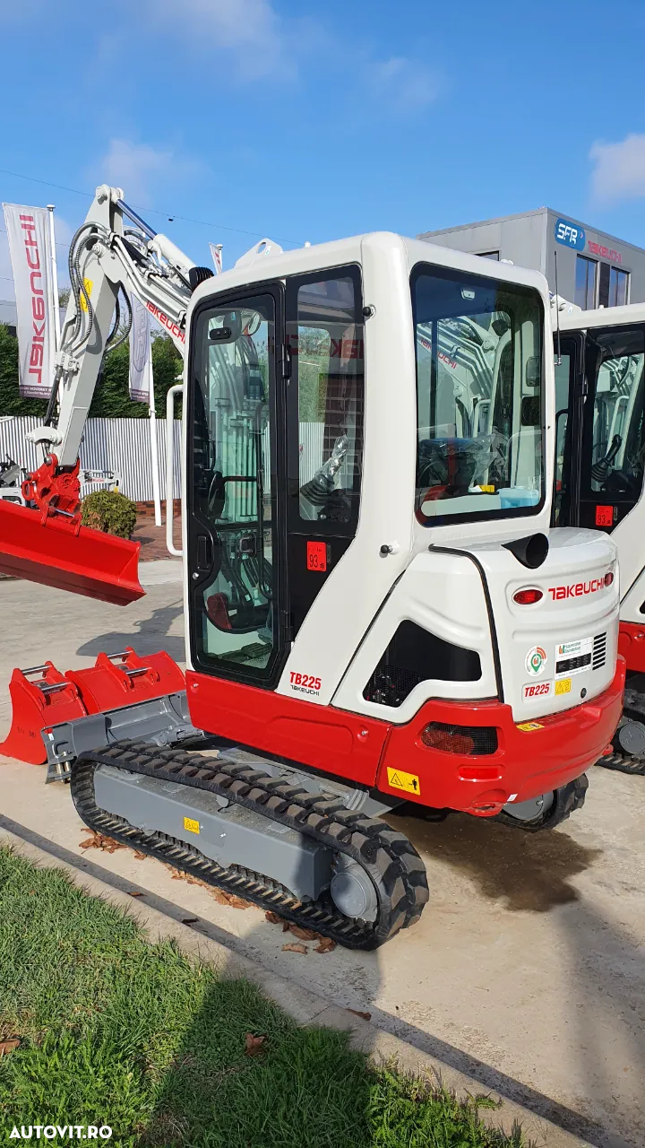 Takeuchi TB 225 4 ani garantie - 3