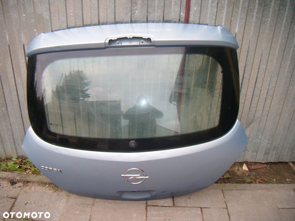 opel corsa d  3d 09r klapa tył z szybą Z21C - 1