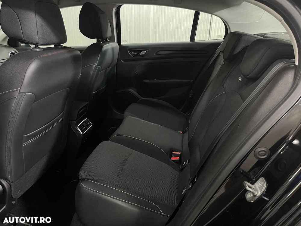 Renault Megane TCe 140 GPF Equilibre - 12