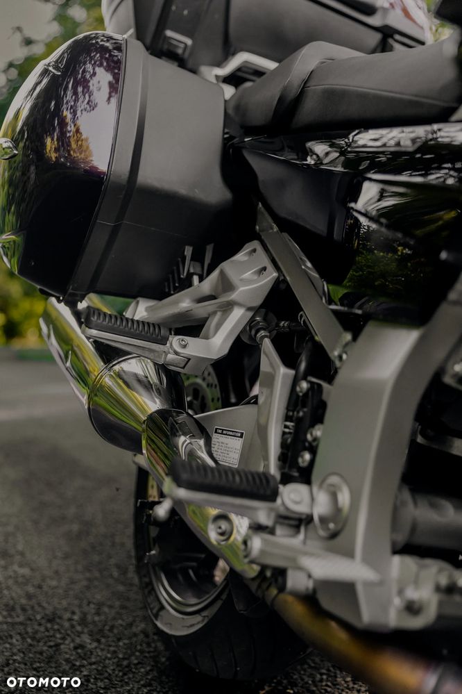 Yamaha FJR - 7