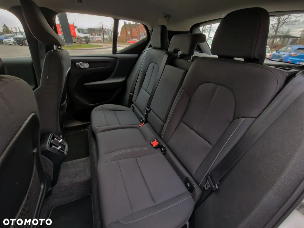 Volvo XC 40 T3 Momentum - 19