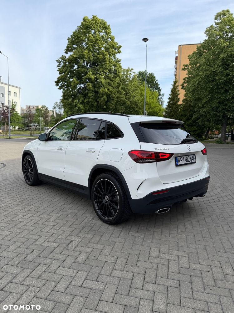 Mercedes-Benz GLA 200 AMG Line - 8
