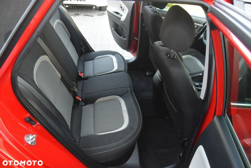 Kia Ceed 1.4 CVVT Dream Team Edition - 29