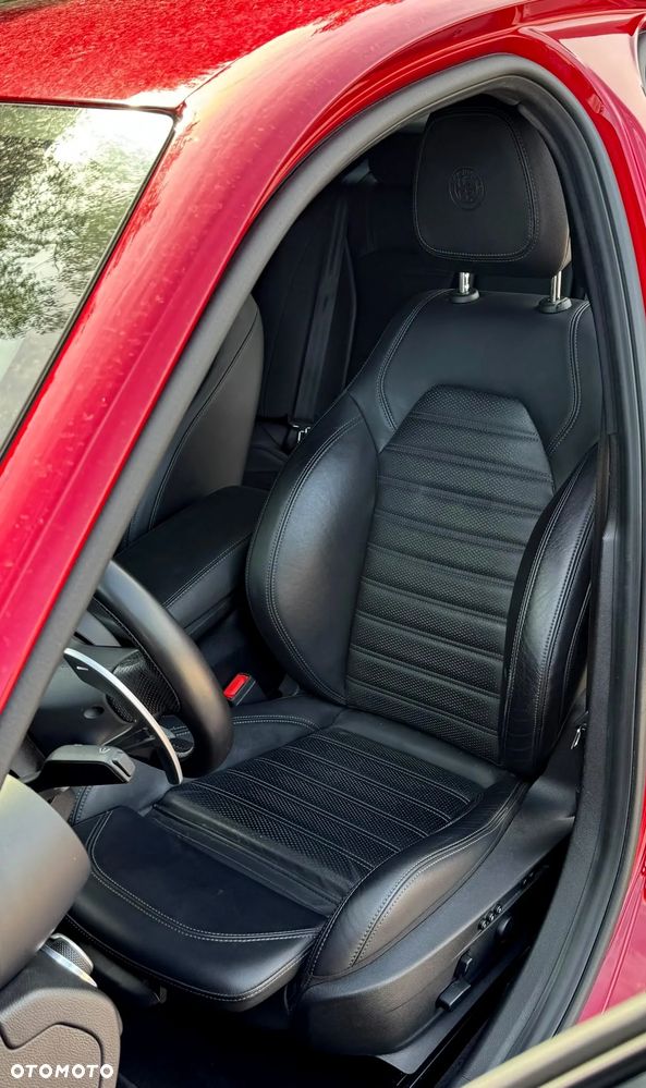 Alfa Romeo Giulia 2.0 Turbo Veloce Q4 - 10