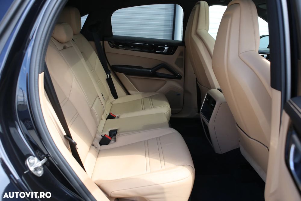 Porsche Cayenne Coupe E-Hybrid Tiptronic S - 16
