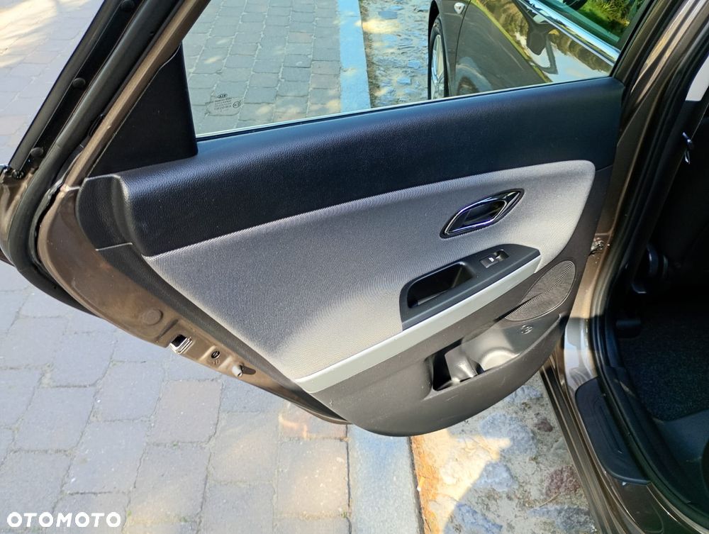 Kia Ceed 1.6 GDI Vision - 26