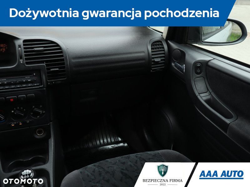 Opel Zafira - 10