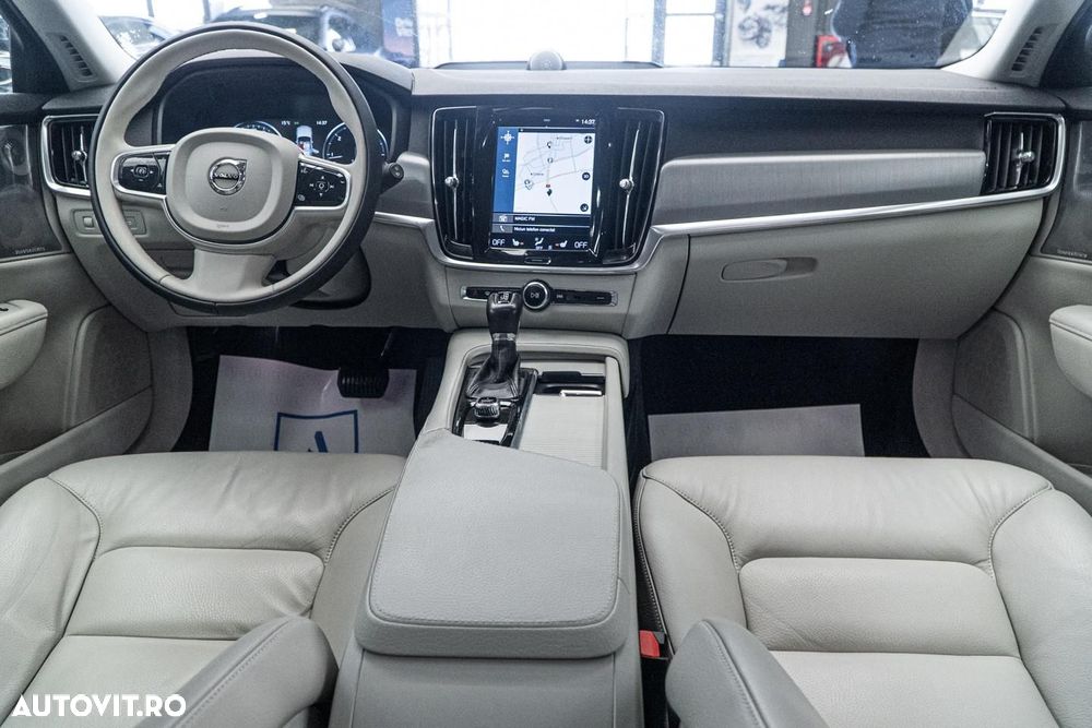 Volvo V90 D3 Geartronic Momentum Pro - 24