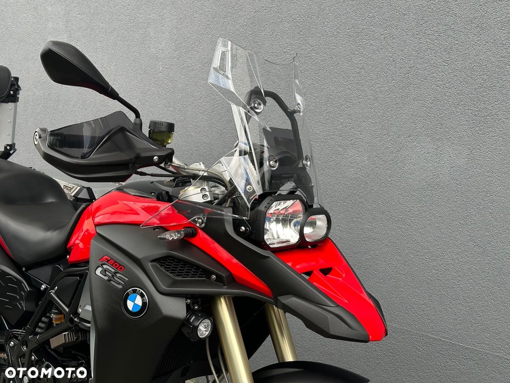 BMW F - 12