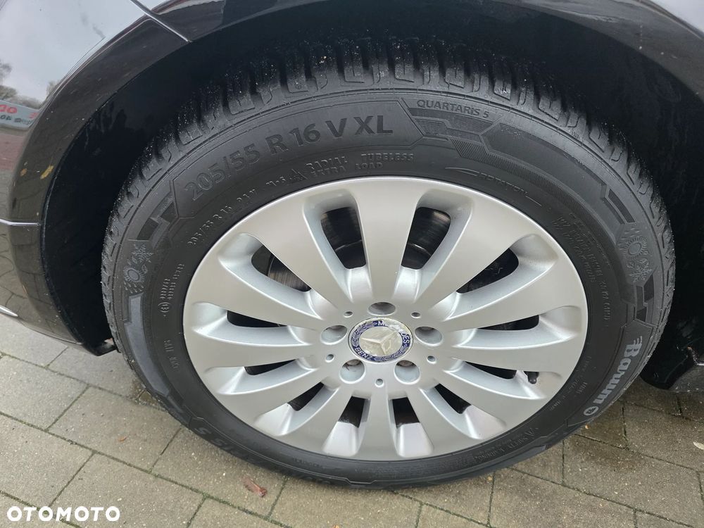 Mercedes-Benz Klasa C 220 CDI DPF Automatik Elegance - 19