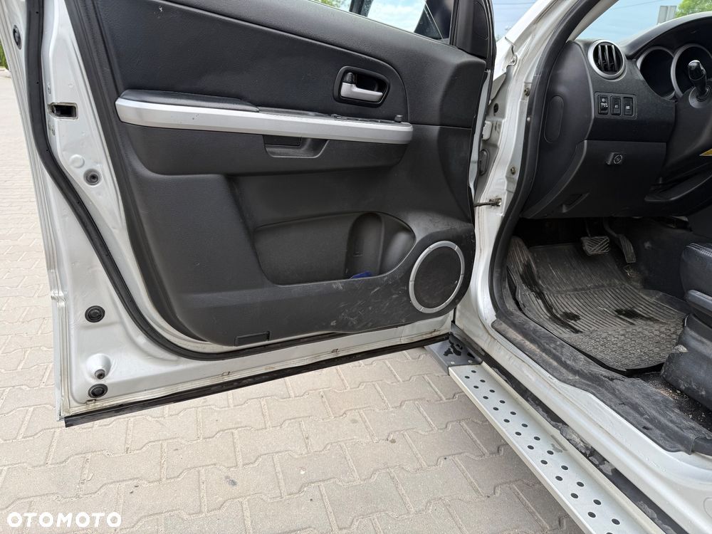 Suzuki Grand Vitara 2.0 De Luxe - 9