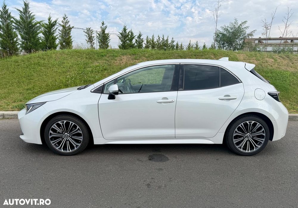 Toyota Corolla - 12