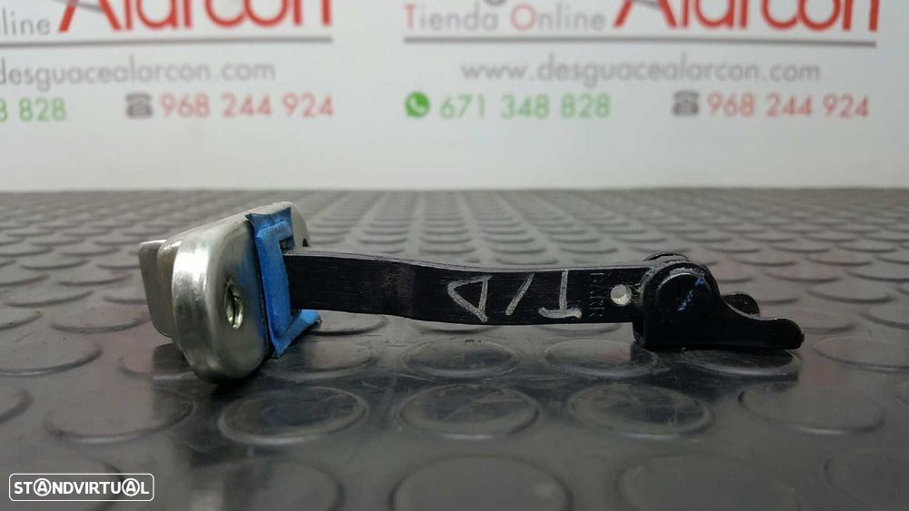 RETENTOR DA PORTA TRASEIRA DIREITA HYUNDAI I10 SLE - 2